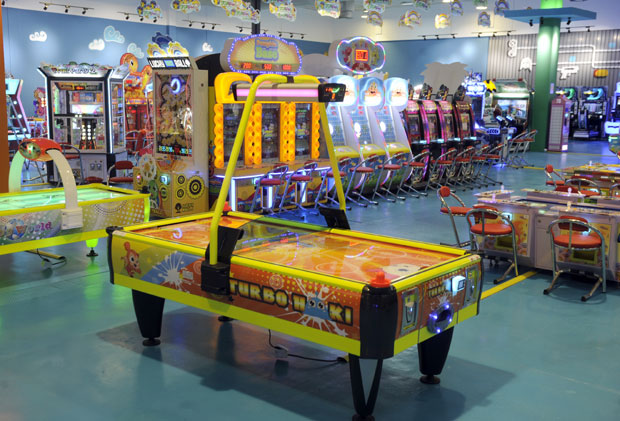 Забава под куполама Сајма